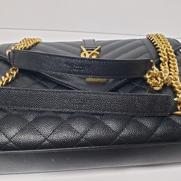 YSL Envelope Medium Chain Bag in Mix Matelassé Grain De Poudre Embossed Leather - Picture 13 of 16